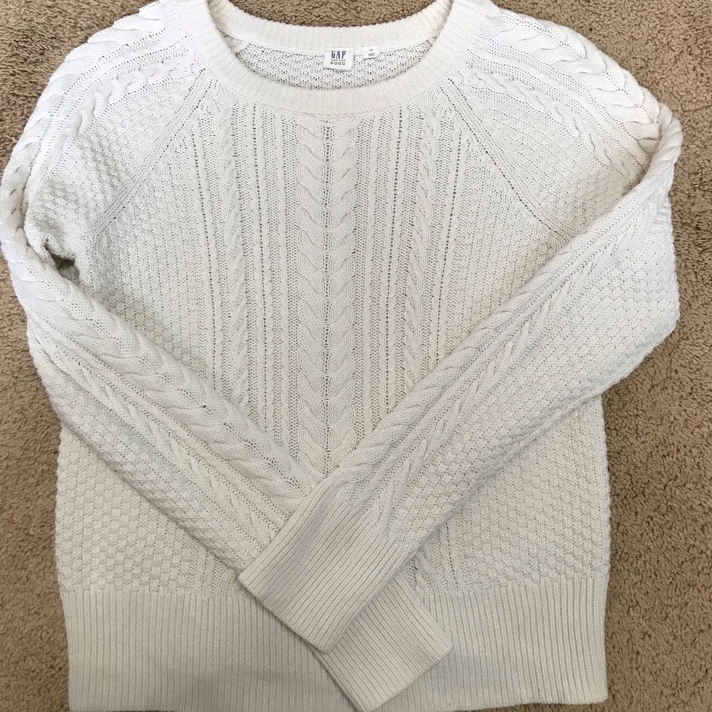 GAP sweater